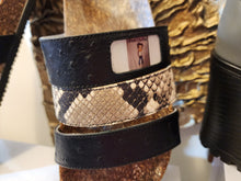 Load image into Gallery viewer, Richandrichbiz Womens Stripe Sandal with Caricature - Rich and Rich Homeopportunities