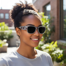 Load image into Gallery viewer, Rich and Rich Artistic Butterfly Designer Sunglasses