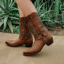 Load image into Gallery viewer, Women&#39;s Harness Boots | Brown Leather Harness Boots (M50039)

