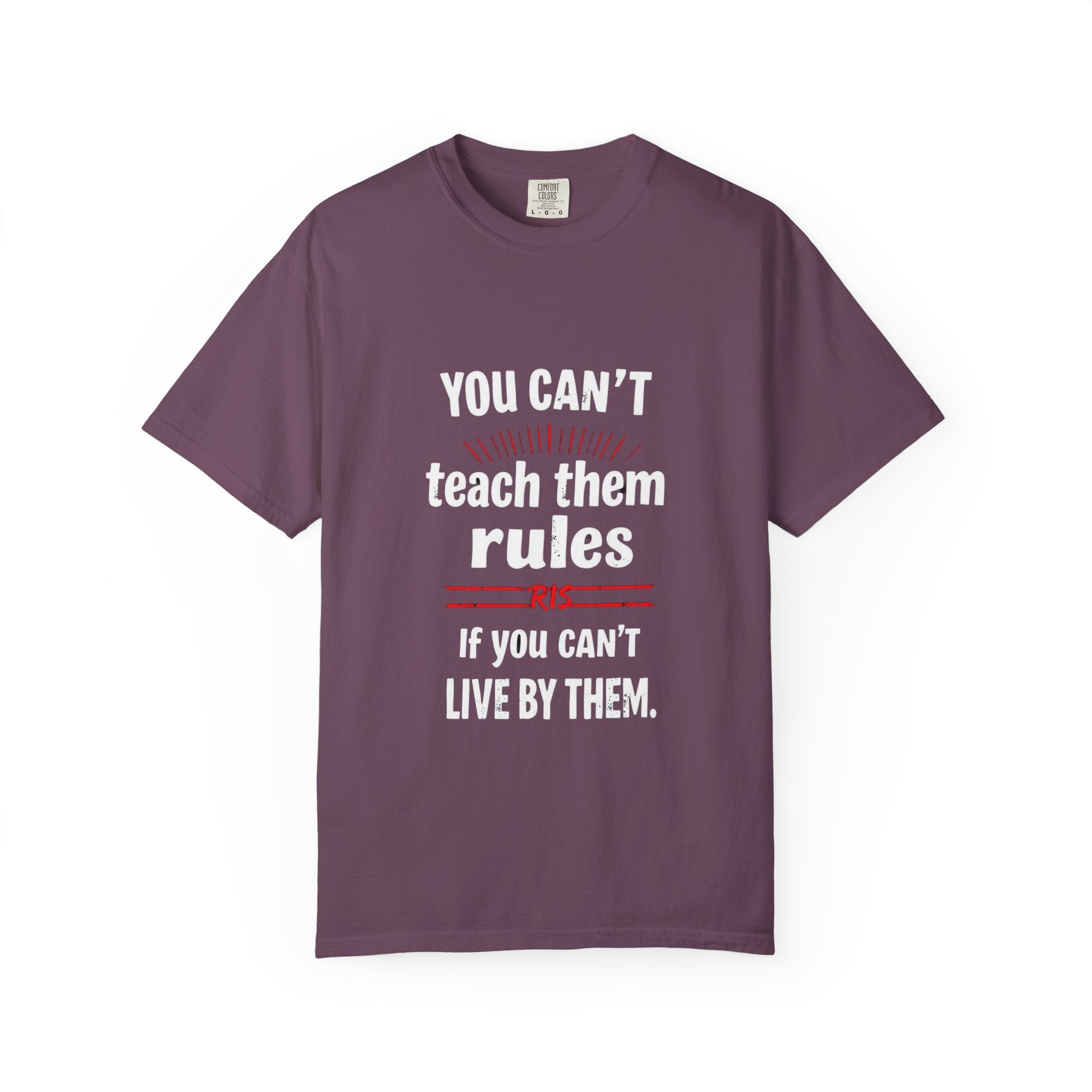 Unisex garment-dyed cotton t-shirt in soft-washed fabric with crew neck and relaxed fit