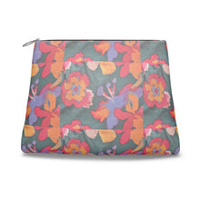 Load image into Gallery viewer, Clutch Purse
