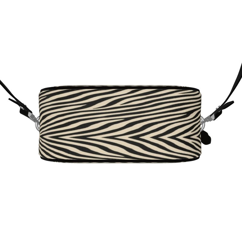 Handmade Round Box Bag in black Nappa leather with faux suede lining
