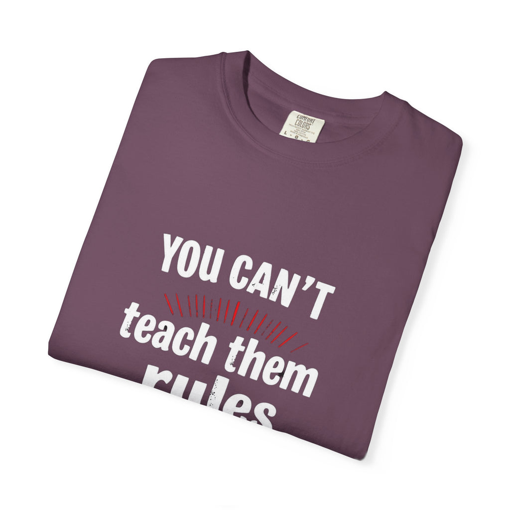 Unisex garment-dyed cotton t-shirt in soft-washed fabric with crew neck and relaxed fit