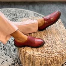 Load image into Gallery viewer, Women&#39;s Tosca - Bordo&#39; (Slip-on)
