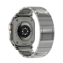 Load image into Gallery viewer, Titanium Link Band For Apple Watch
