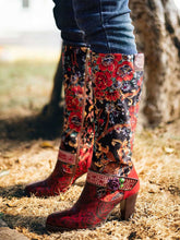 Load image into Gallery viewer, Handmade Floral Embossed Embroidery Elegant Boots

