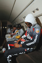 Load image into Gallery viewer, Paperchaser Windbreaker Pullover (Black)
