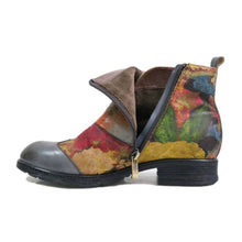 Load image into Gallery viewer, Genuine Leather Hand Painted Flat Boots

