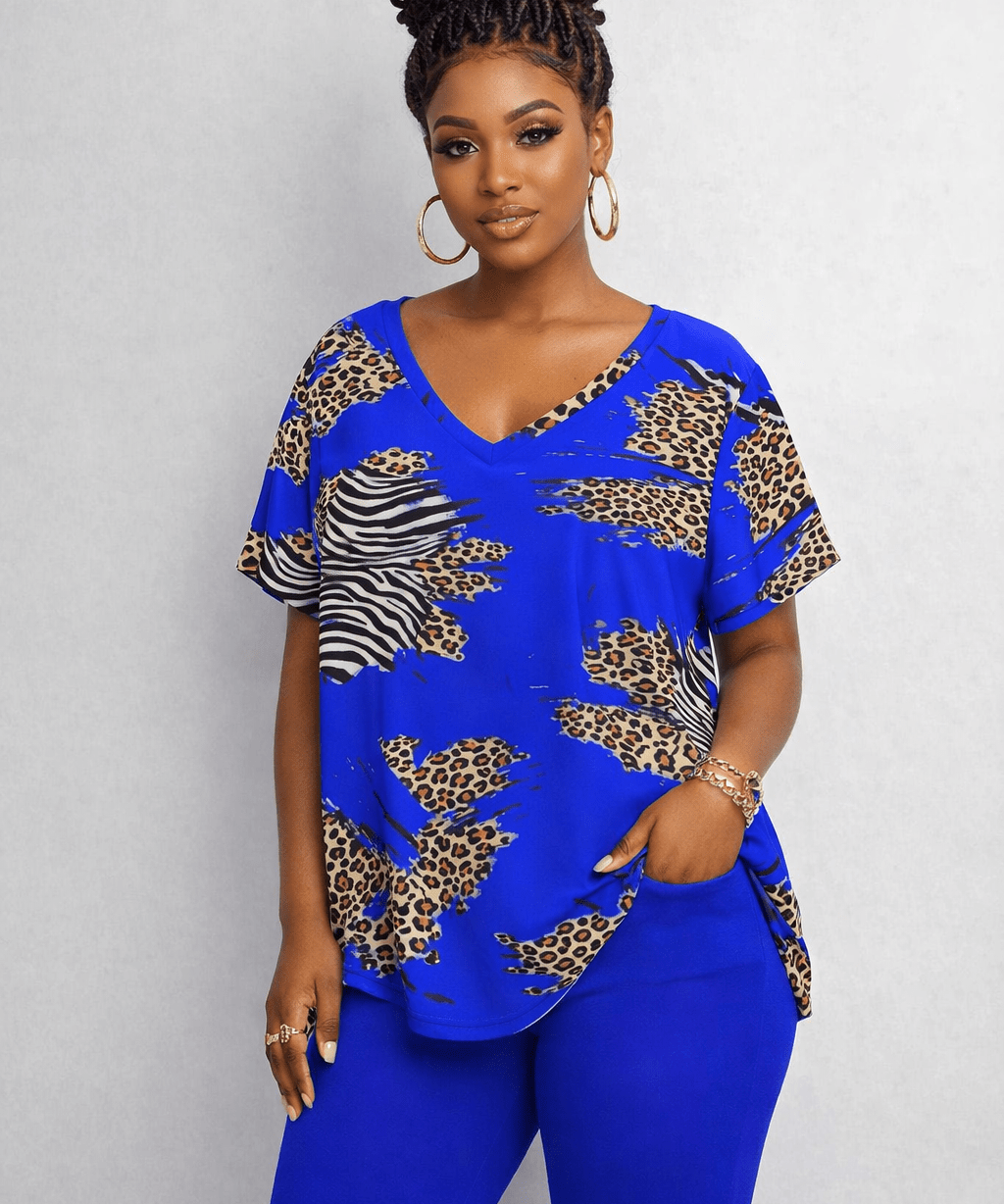 Women's royal blue animal print V-neck T-shirt with short sleeves