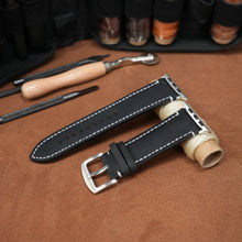 Load image into Gallery viewer, Universal Vintage Leather Band – 20-26mm for Apple Watch &amp; Traditional Watches – Italian Cowhide
