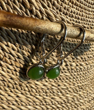 Load image into Gallery viewer, Jade Round Leaverback Earrings 6mm
