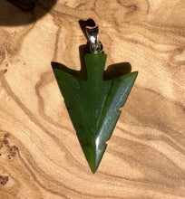 Load image into Gallery viewer, Canadian Jade Arrow Pendant, 31mm
