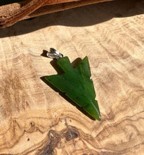 Load image into Gallery viewer, Canadian Jade Arrow Pendant, 31mm
