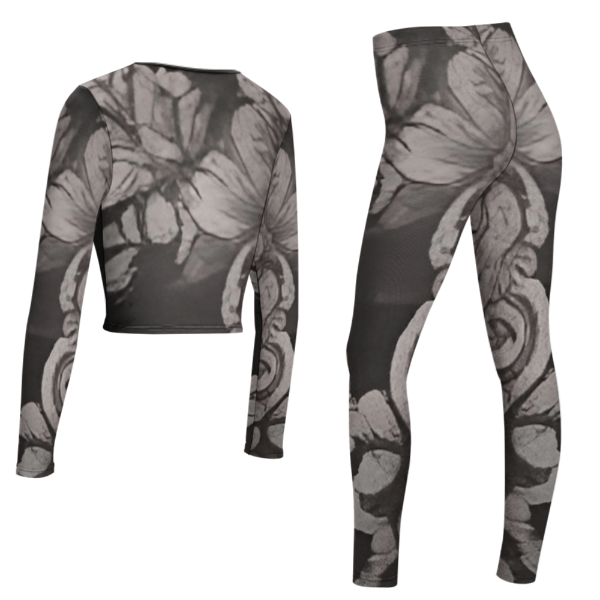 R&RH Women's Grey V-neck Long Sleeve Yoga Sweatsuit Set with Graphic Design