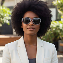 Load image into Gallery viewer, Rich and Rich Artistic Butterfly Designer Sunglasses
