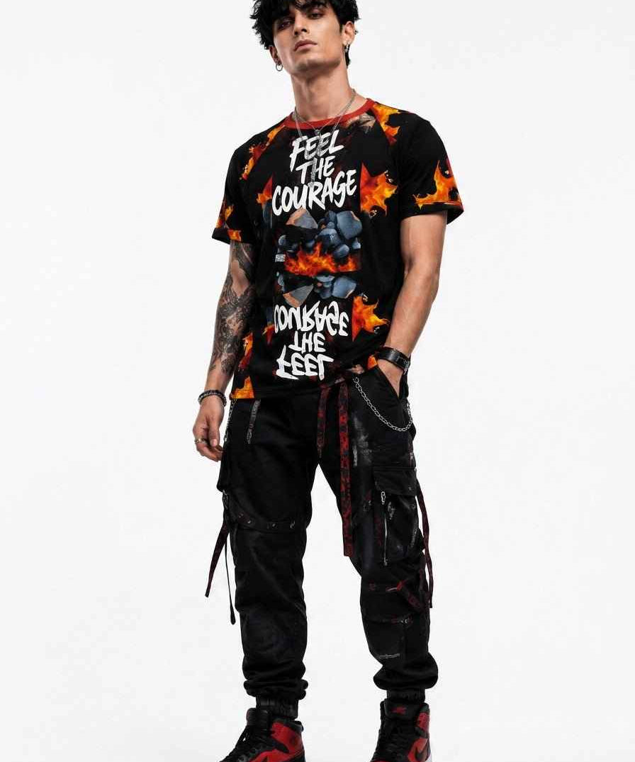 Black men's t-shirt with 'Courage' design, rounded ribbed neckline and relaxed fit
