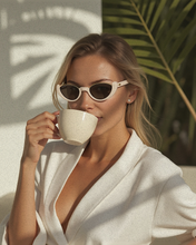 Load image into Gallery viewer, Monaco Amor Cat Eye Sunglasses
