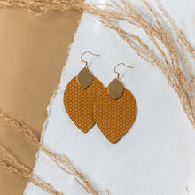 Load image into Gallery viewer, Honey Mustard Cora Earrings
