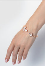 Load image into Gallery viewer, 18K Rose Gold &amp; CZ Encrusted Mother Of Pearl Butterfly Women&#39;s Bangel Bracelet Jewelry
