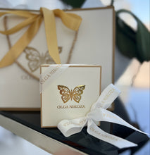 Load image into Gallery viewer, .925 Silver Ring w/ Mother Of Pearl Butterfly encrusted with Cubic Zirconia Jewelry
