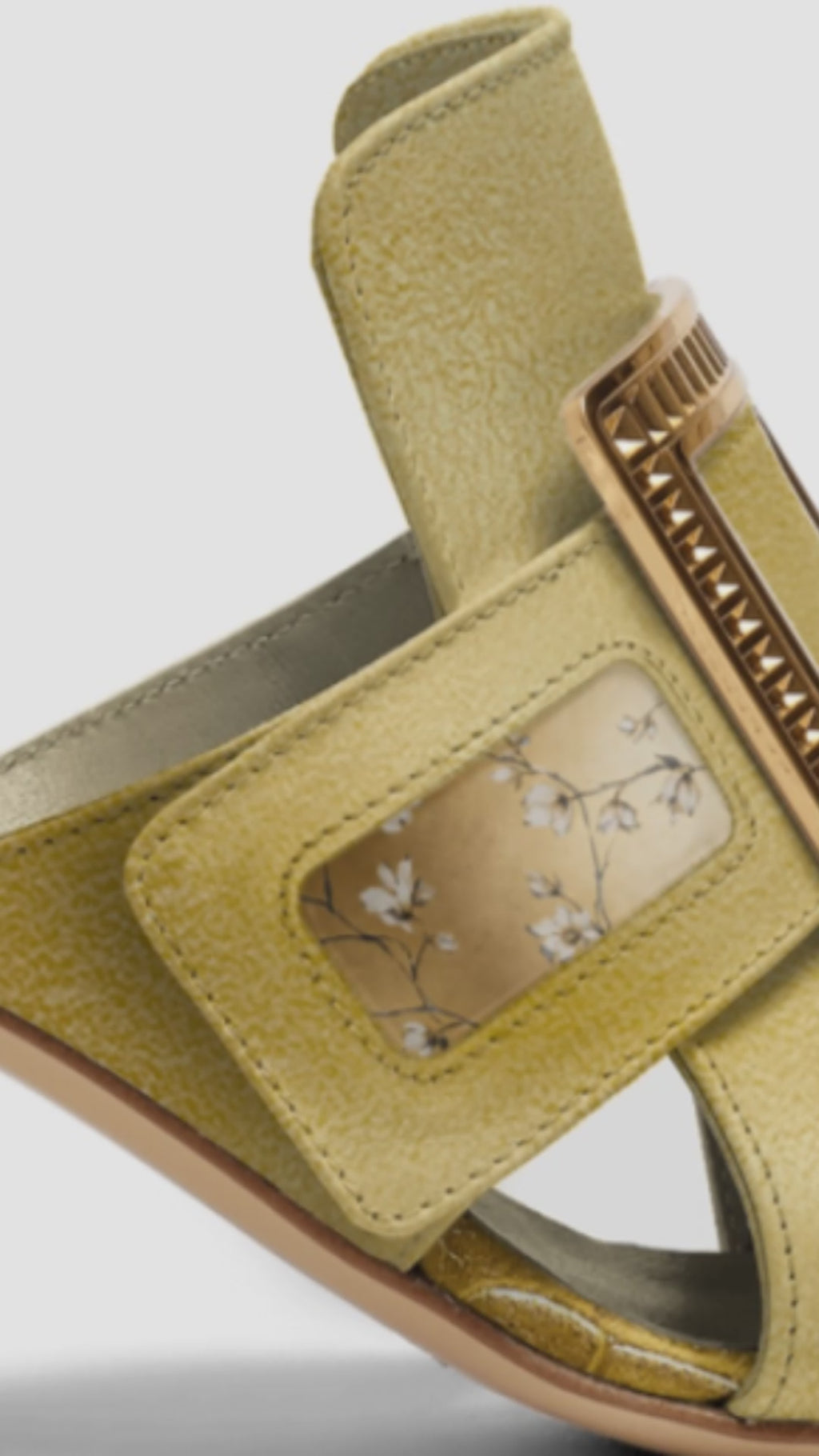 Rich and Rich YellowTea Women’s Yellow Gold Leather Sandals | Luxury Designer Summer Sandals