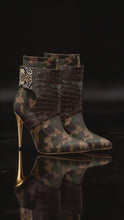 Load and play video in Gallery viewer, Rich and Rich Conchita Camo Future Women's Stiletto
