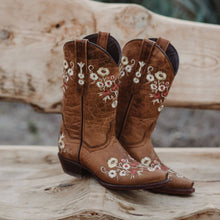 Load image into Gallery viewer, Women&#39;s Snipped Toe Western Boots | Floral Showstopper Cowgirl Boots (M50044)
